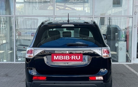 Mitsubishi Outlander III рестайлинг 3, 2014 год, 1 279 000 рублей, 4 фотография