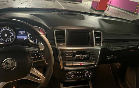 Mercedes-Benz M-Класс, 2014 год, 4 000 000 рублей, 21 фотография