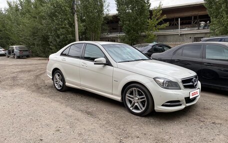 Mercedes-Benz C-Класс, 2011 год, 1 250 000 рублей, 2 фотография