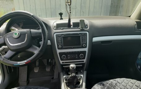 Skoda Octavia, 2011 год, 950 000 рублей, 32 фотография