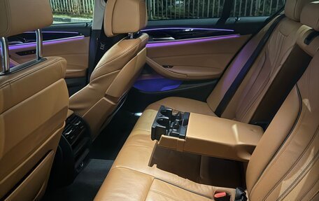 BMW 5 серия, 2018 год, 3 000 000 рублей, 18 фотография