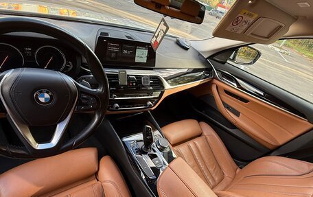 BMW 5 серия, 2018 год, 3 000 000 рублей, 23 фотография