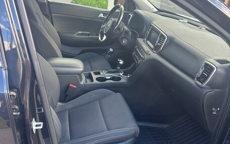 KIA Sportage IV рестайлинг, 2018 год, 1 850 000 рублей, 5 фотография