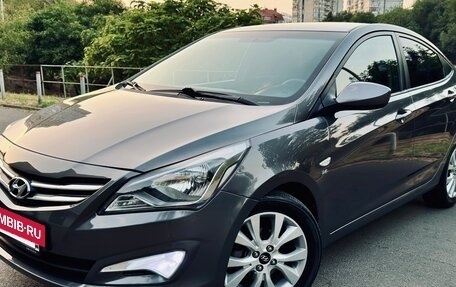 Hyundai Solaris II рестайлинг, 2015 год, 1 110 000 рублей, 3 фотография