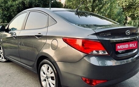 Hyundai Solaris II рестайлинг, 2015 год, 1 110 000 рублей, 4 фотография