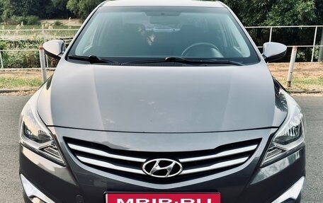 Hyundai Solaris II рестайлинг, 2015 год, 1 110 000 рублей, 2 фотография