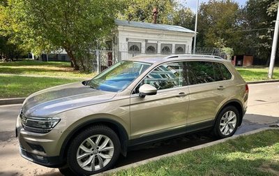 Volkswagen Tiguan II, 2019 год, 2 400 000 рублей, 1 фотография