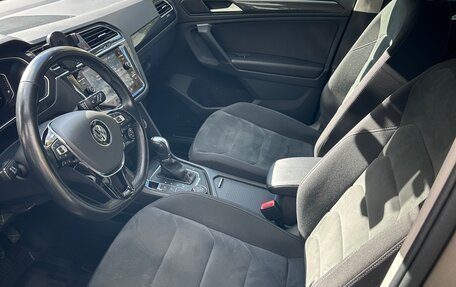 Volkswagen Tiguan II, 2019 год, 2 400 000 рублей, 6 фотография