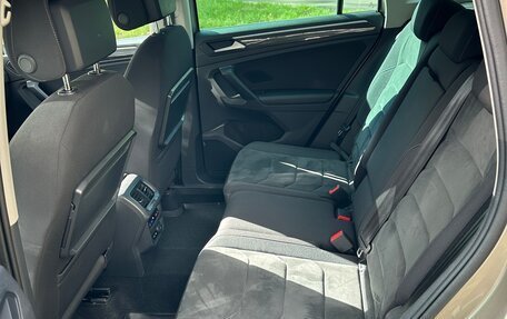Volkswagen Tiguan II, 2019 год, 2 400 000 рублей, 8 фотография