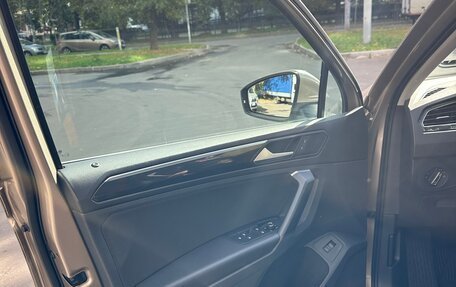 Volkswagen Tiguan II, 2019 год, 2 400 000 рублей, 13 фотография