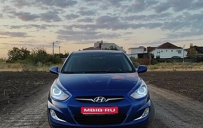 Hyundai Solaris II рестайлинг, 2011 год, 895 000 рублей, 1 фотография