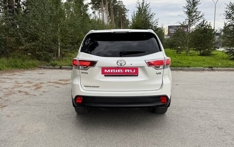 Toyota Highlander III, 2014 год, 2 727 000 рублей, 4 фотография