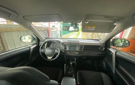 Toyota RAV4, 2015 год, 2 200 000 рублей, 5 фотография