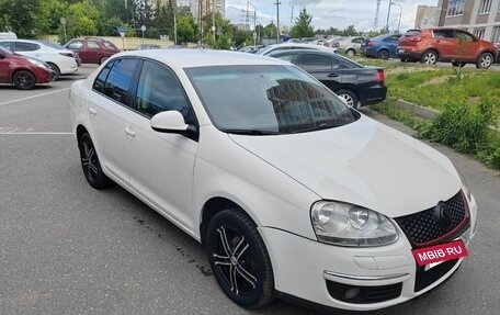 Volkswagen Jetta VI, 2009 год, 540 000 рублей, 3 фотография