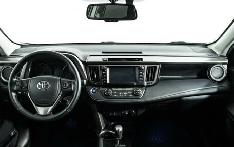 Toyota RAV4, 2019 год, 2 699 700 рублей, 13 фотография