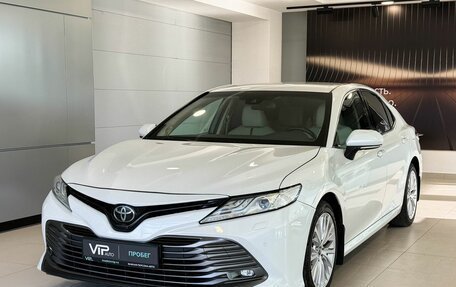 Toyota Camry, 2018 год, 2 535 000 рублей, 1 фотография
