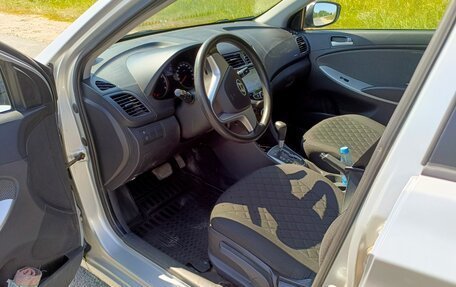 Hyundai Solaris II рестайлинг, 2011 год, 782 000 рублей, 2 фотография