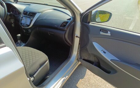Hyundai Solaris II рестайлинг, 2011 год, 782 000 рублей, 4 фотография