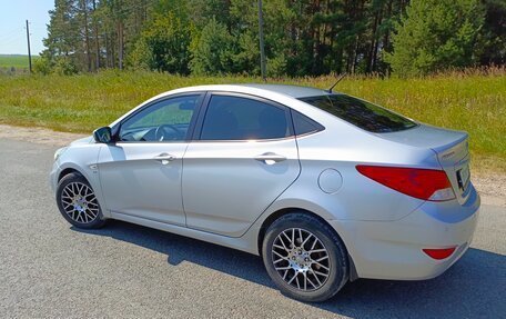 Hyundai Solaris II рестайлинг, 2011 год, 782 000 рублей, 8 фотография