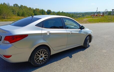 Hyundai Solaris II рестайлинг, 2011 год, 782 000 рублей, 9 фотография