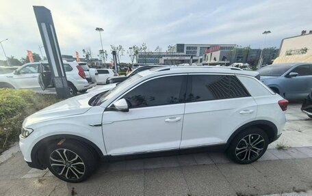 Volkswagen T-Roc I, 2022 год, 1 750 000 рублей, 6 фотография
