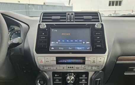 Toyota Land Cruiser Prado 150 рестайлинг 2, 2017 год, 5 500 000 рублей, 18 фотография