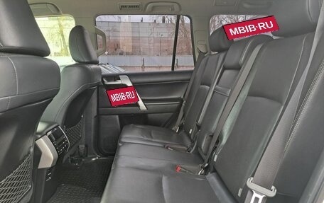 Toyota Land Cruiser Prado 150 рестайлинг 2, 2017 год, 5 500 000 рублей, 15 фотография