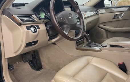 Mercedes-Benz E-Класс, 2010 год, 1 350 000 рублей, 10 фотография