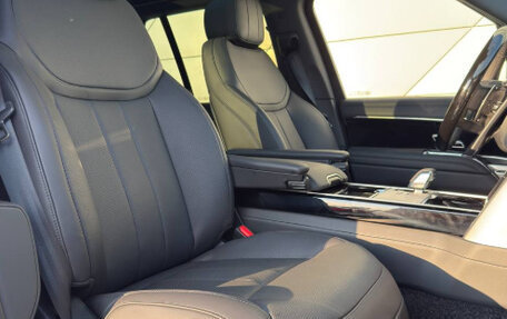 Land Rover Range Rover IV рестайлинг, 2025 год, 20 800 000 рублей, 4 фотография