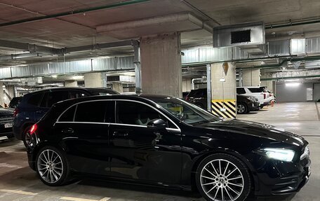 Mercedes-Benz A-Класс, 2018 год, 3 200 000 рублей, 4 фотография