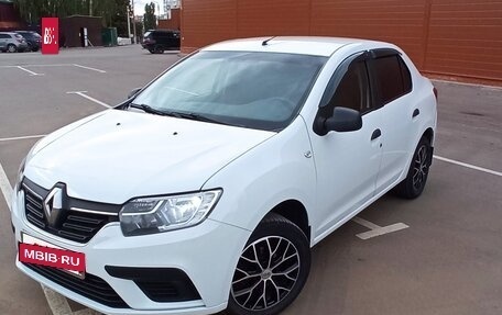 Renault Logan II, 2018 год, 830 000 рублей, 15 фотография