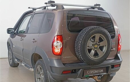 Chevrolet Niva I рестайлинг, 2016 год, 587 000 рублей, 5 фотография