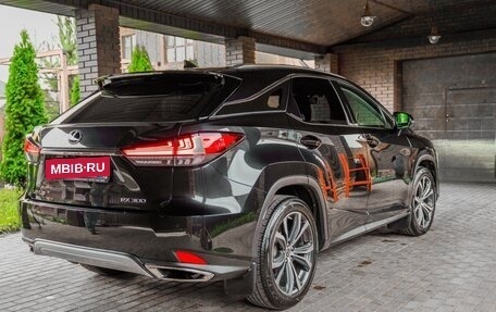 Lexus RX IV рестайлинг, 2020 год, 5 000 000 рублей, 4 фотография