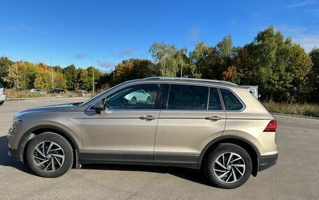 Volkswagen Tiguan II, 2018 год, 2 330 000 рублей, 4 фотография