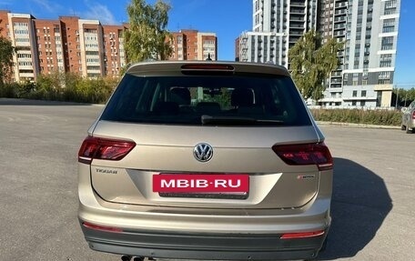 Volkswagen Tiguan II, 2018 год, 2 330 000 рублей, 6 фотография