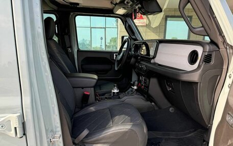 Jeep Wrangler, 2024 год, 8 245 000 рублей, 16 фотография
