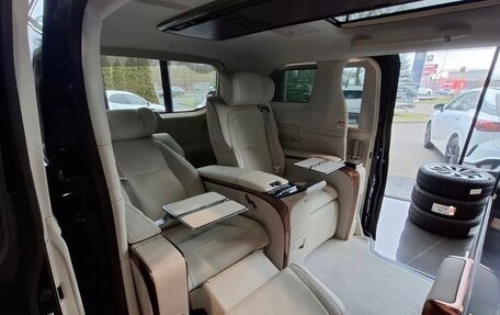 Lexus LM, 2025 год, 20 000 000 рублей, 10 фотография