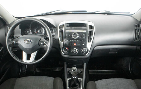 KIA cee'd I рестайлинг, 2011 год, 619 000 рублей, 14 фотография