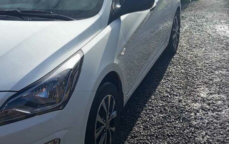 Hyundai Solaris II рестайлинг, 2014 год, 1 050 000 рублей, 4 фотография