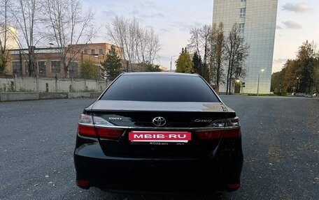 Toyota Camry, 2015 год, 1 990 000 рублей, 2 фотография