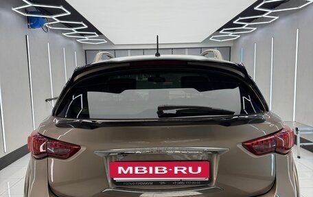 Infiniti QX70, 2015 год, 4 400 000 рублей, 7 фотография