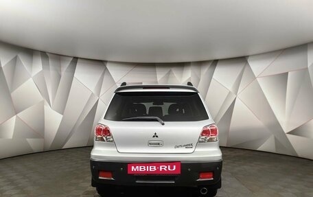Mitsubishi Outlander III рестайлинг 3, 2003 год, 565 000 рублей, 8 фотография