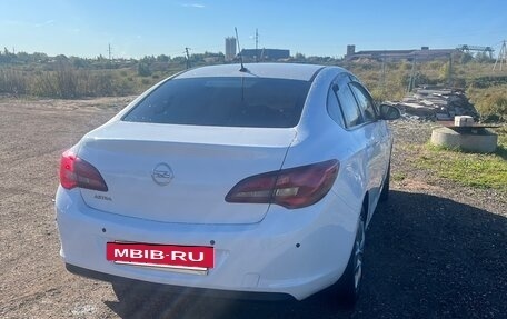 Opel Astra J, 2012 год, 770 000 рублей, 3 фотография