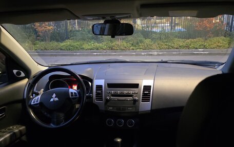 Mitsubishi Outlander III рестайлинг 3, 2008 год, 939 000 рублей, 9 фотография