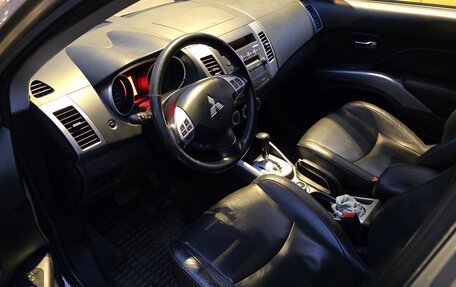 Mitsubishi Outlander III рестайлинг 3, 2008 год, 939 000 рублей, 11 фотография