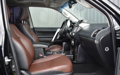 Toyota Land Cruiser Prado 150 рестайлинг 2, 2016 год, 3 949 999 рублей, 25 фотография