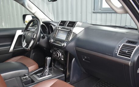 Toyota Land Cruiser Prado 150 рестайлинг 2, 2016 год, 3 949 999 рублей, 24 фотография