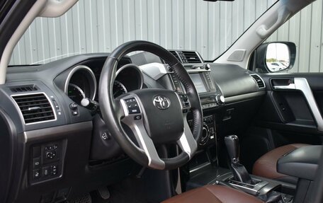 Toyota Land Cruiser Prado 150 рестайлинг 2, 2016 год, 3 949 999 рублей, 21 фотография