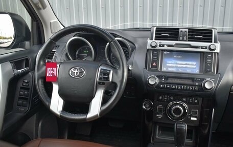 Toyota Land Cruiser Prado 150 рестайлинг 2, 2016 год, 3 949 999 рублей, 14 фотография