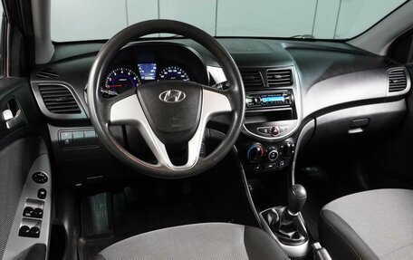 Hyundai Solaris II рестайлинг, 2011 год, 899 000 рублей, 6 фотография